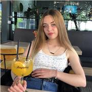 Profesora de plastica, matemáticas, inglés, música y lengua